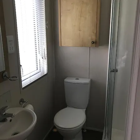 8 Birth On Cayton Bay Apartment