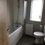 8 Birth On Cayton Bay Apartmán *